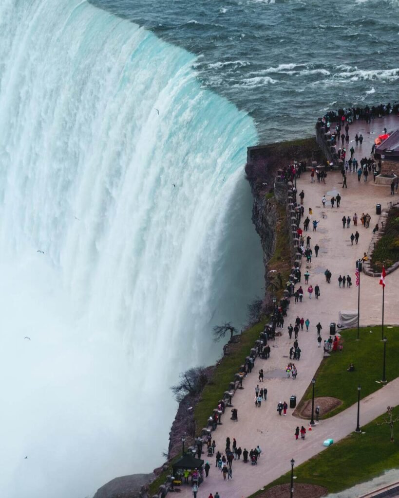 Tourists at Niagara Falls