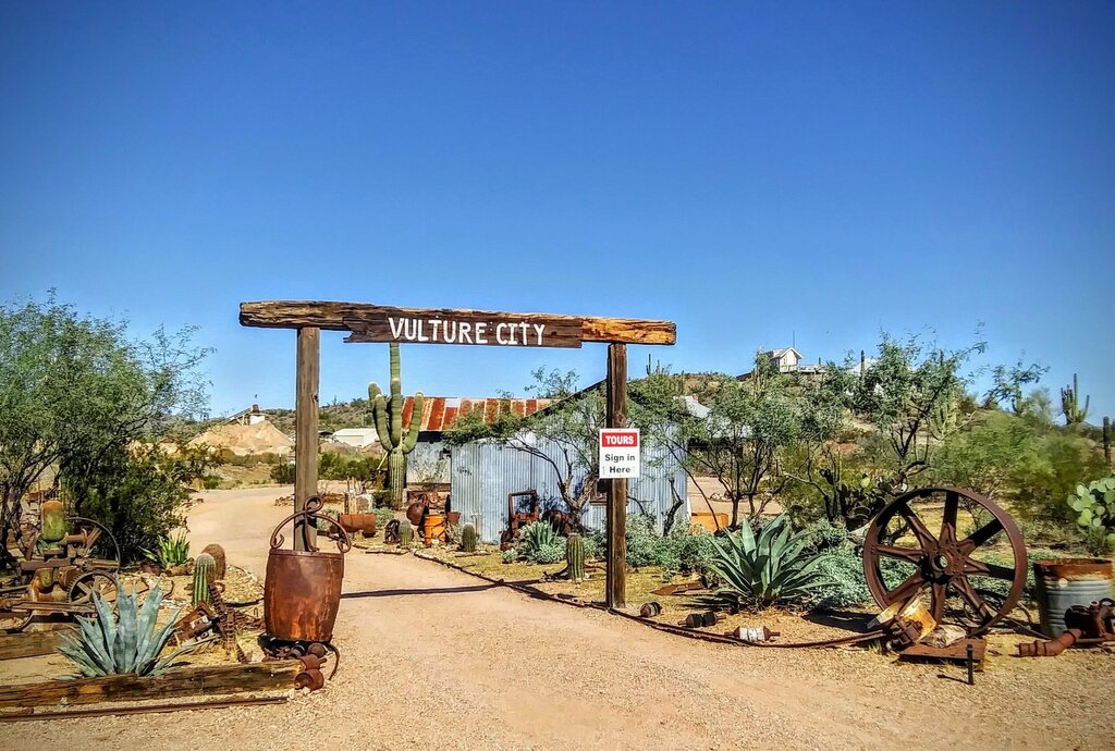 VULTURE CITY GHOST TOWN