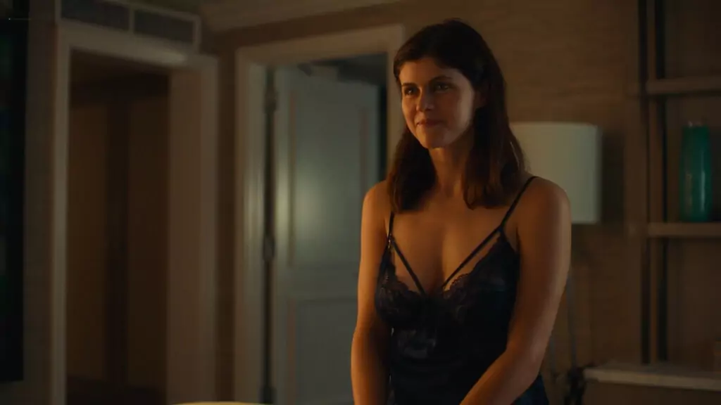 Alexandra Daddario Bra Size