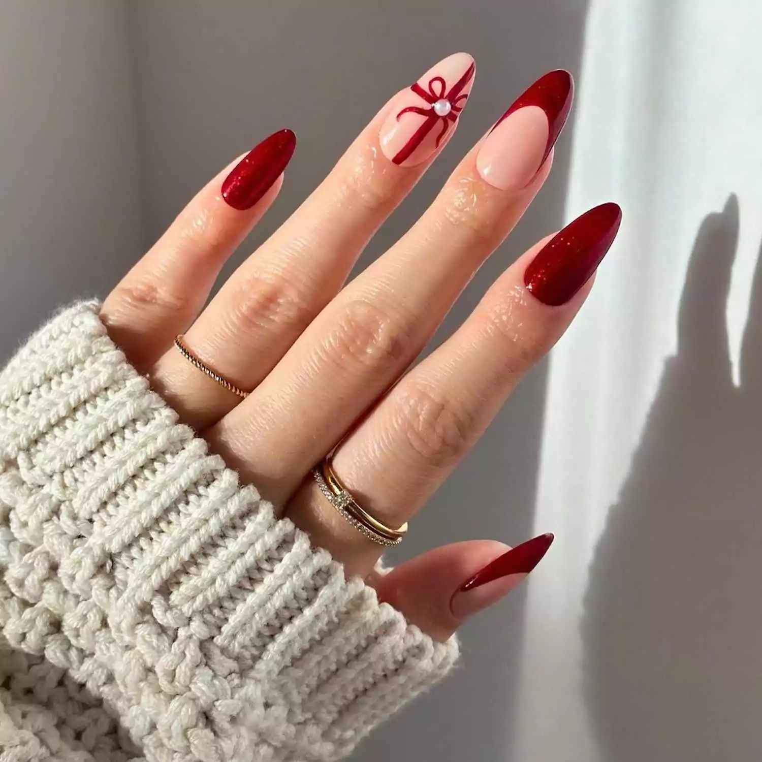 coffin red baddie nails