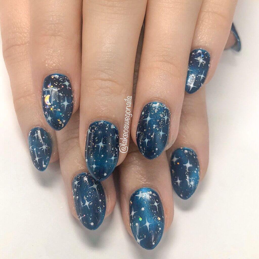 Starry Night's blue ombre nails