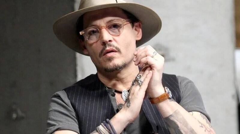 Johnny Depp rings