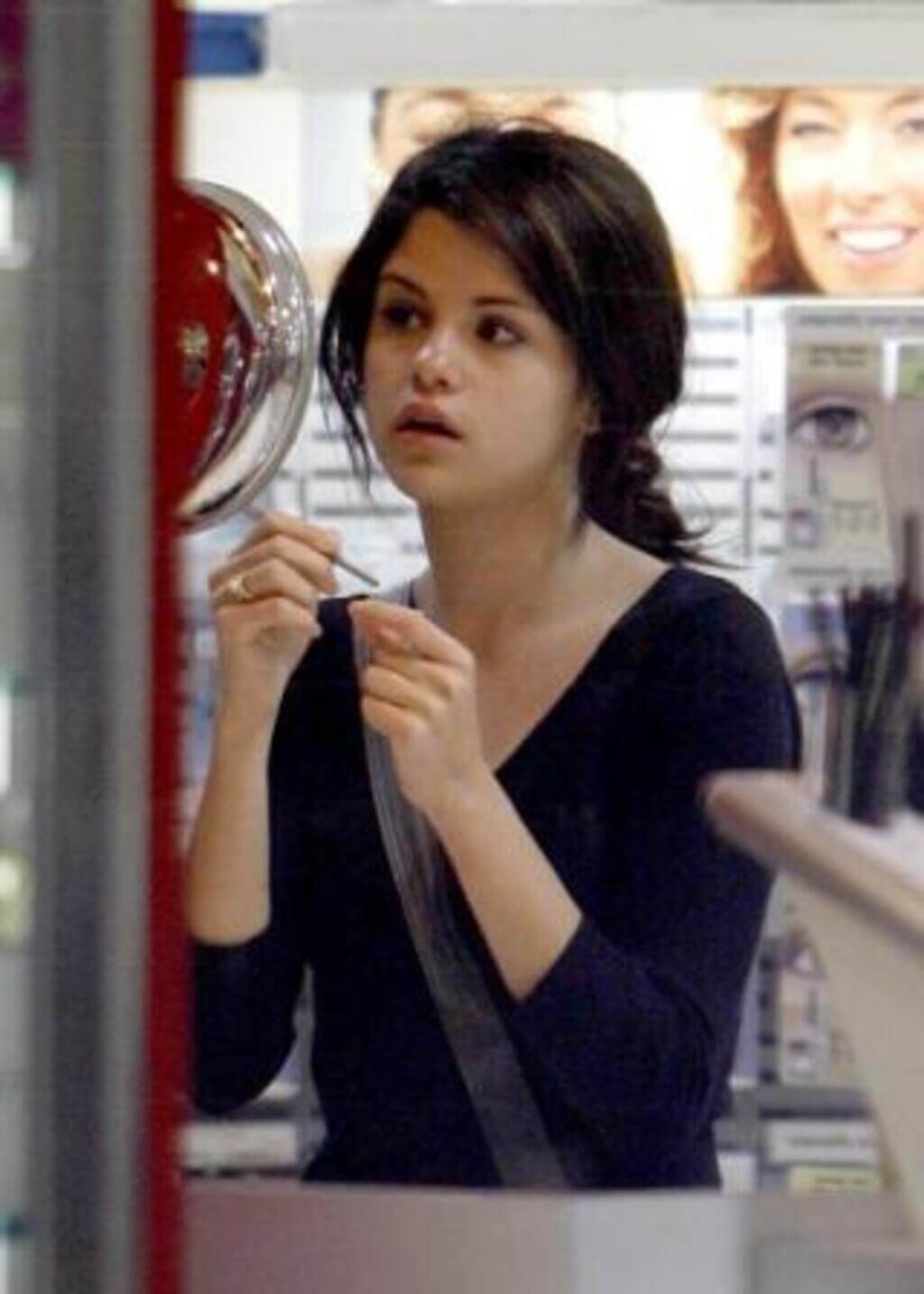 selena gomez without makeup