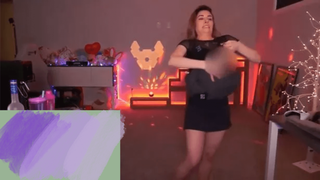 Alinity Nude